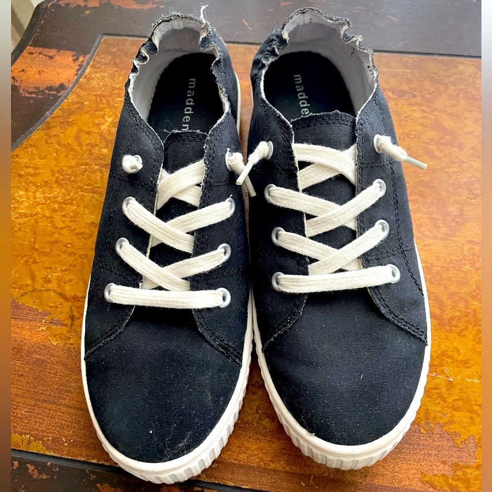 Madden Girl 8W slip-on black canvas sneaker